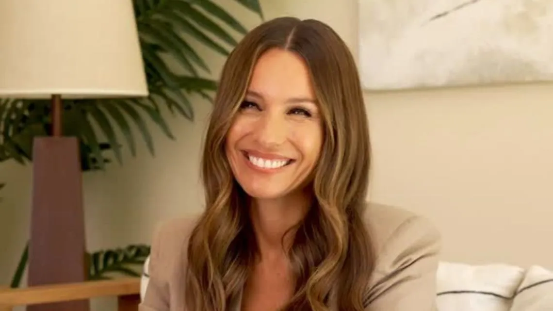 Pampita zet de toon met moderne slaapkamerdecoratie